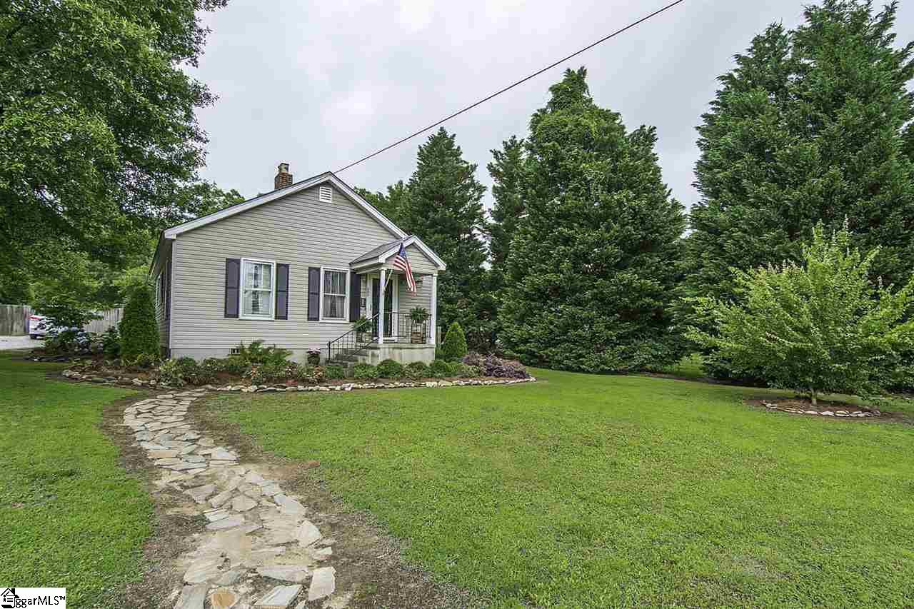 205 Thackston Street Fountain Inn, SC 29644 - Photo 2 of 30 Gallery Image 2