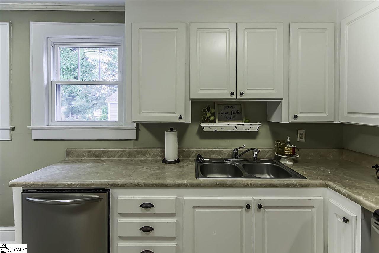 205 Thackston Street Fountain Inn, SC 29644 - Photo 13 of 30 Gallery Image 13