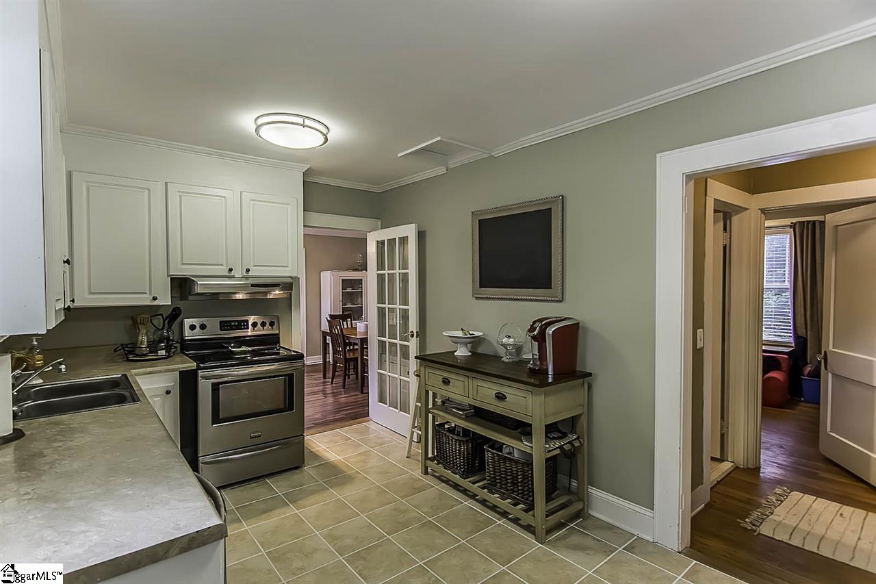 205 Thackston Street Fountain Inn, SC 29644 - Photo 5 of 30 Gallery Image 5