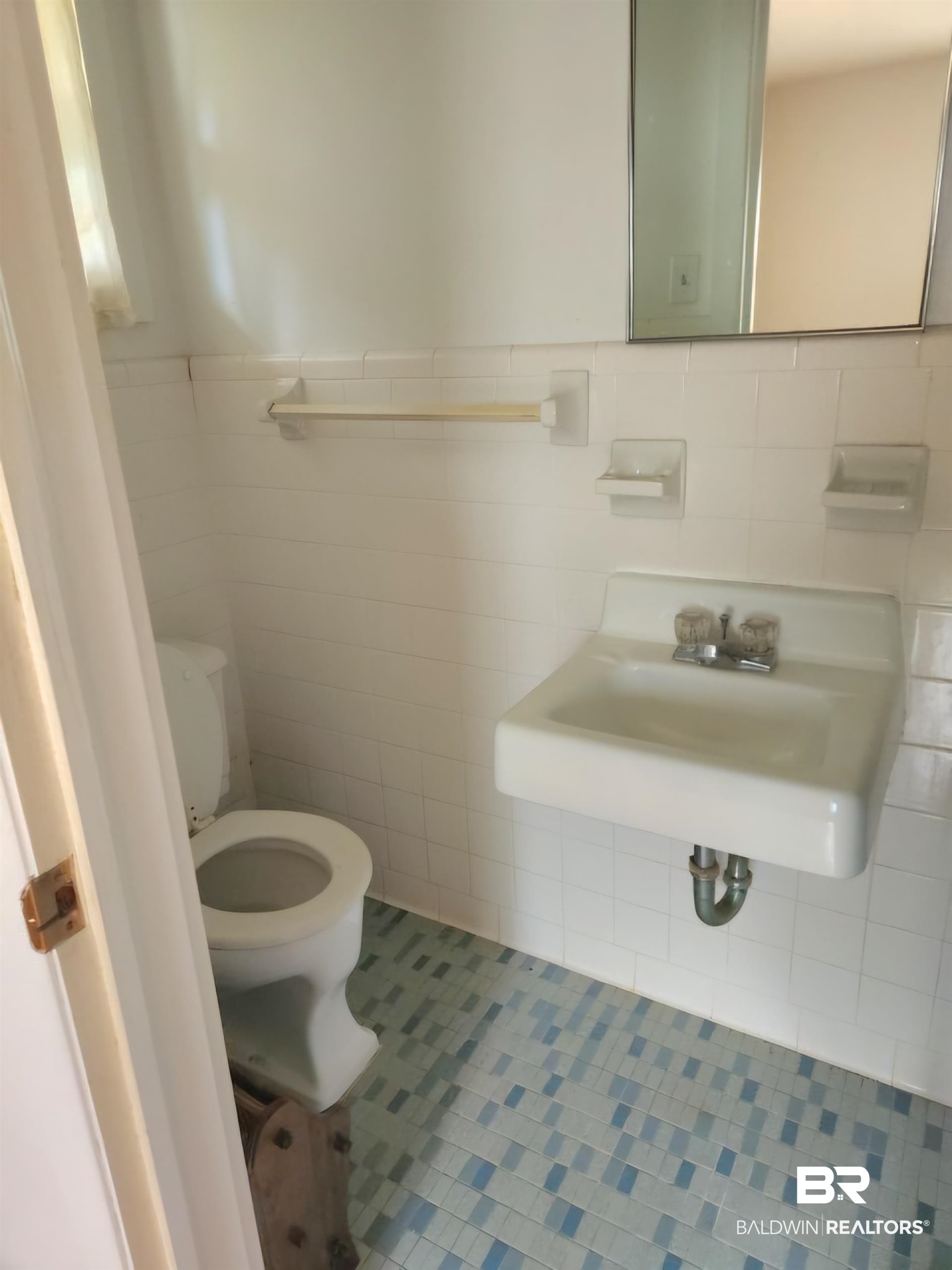 358 Satsuma Street Fairhope, AL 36532 - Photo 5 of 18
