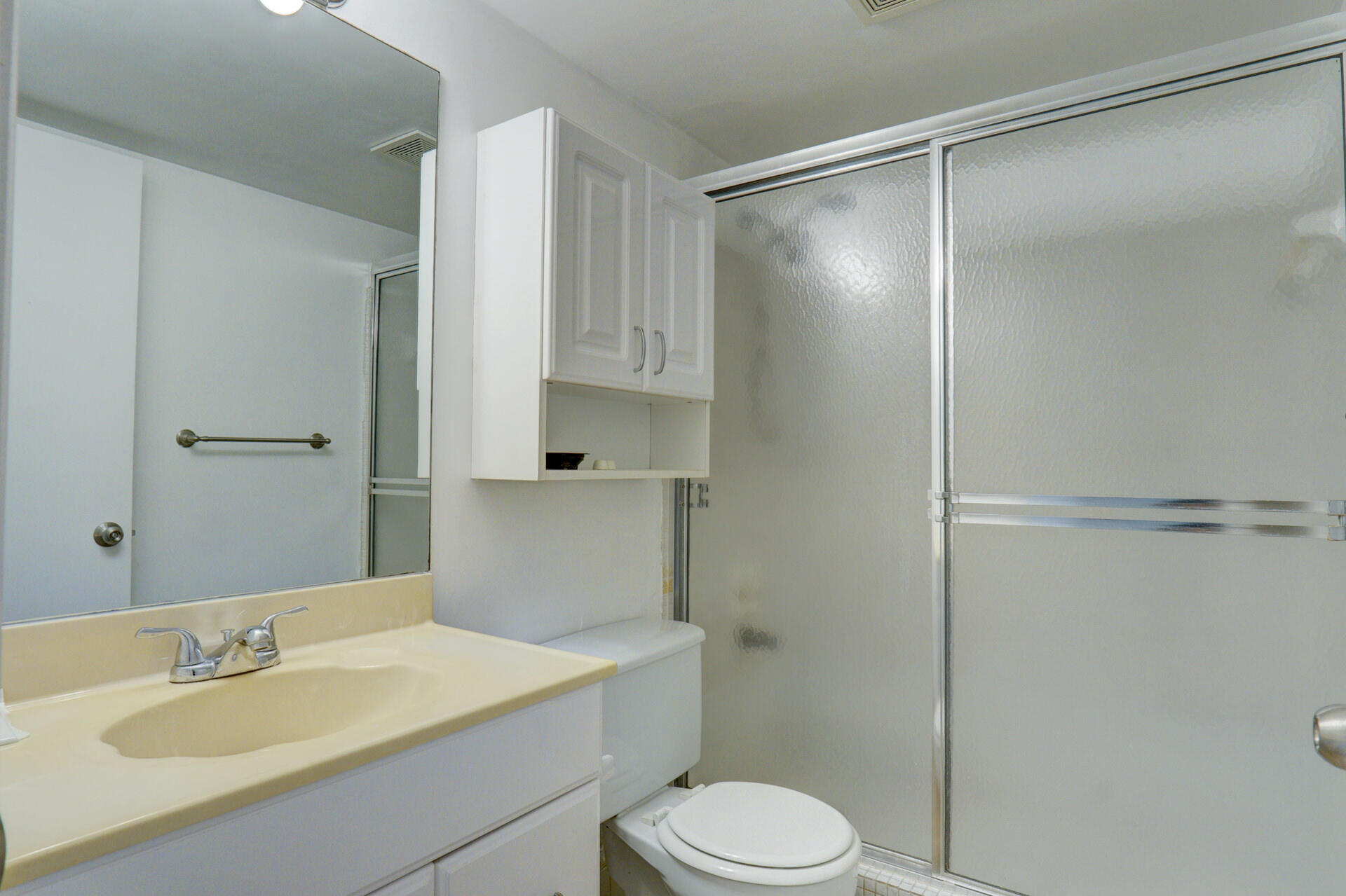 866 Southwest 9th St Circle, Unit 106 Boca Raton, FL 33486 - Photo 19 of 24 Bathroom
