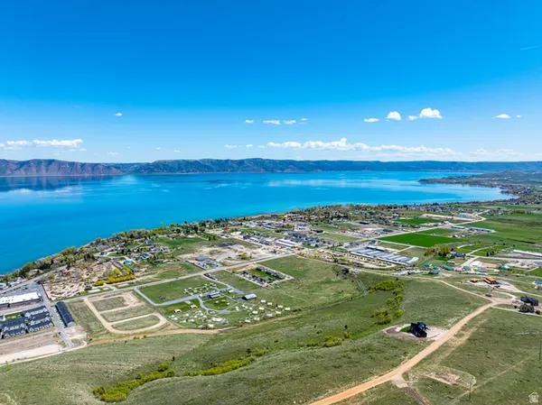 $325,000 | 482 Lakeview Circle, Unit 30, Garden City, UT 84028