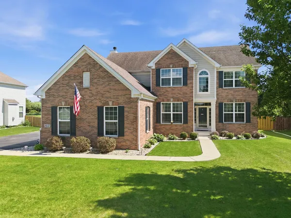 $599,000 | 2457 Bryn Mawr Lane, Crystal Lake, IL 60014