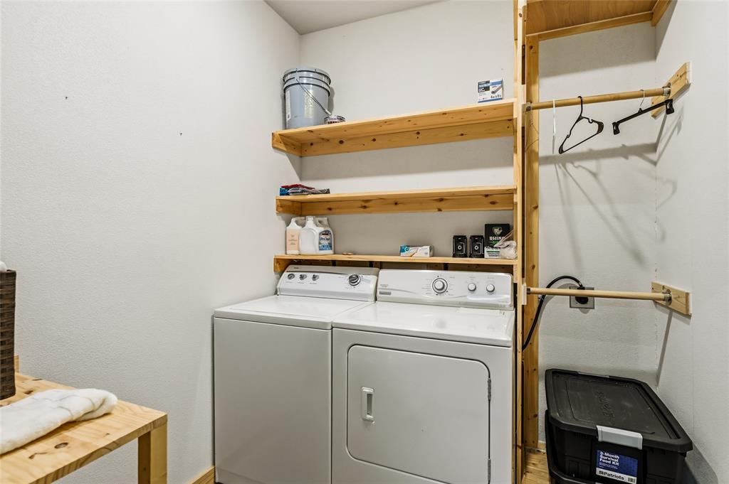 435 County Road 4875 Celeste, TX 75423 - Photo 24 of 35 a utility room with dryer and washer
