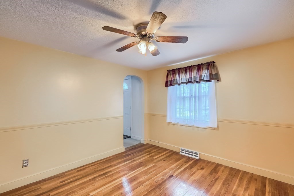 70 Elmlawn Road Braintree, MA 02184 - Photo 19 of 40 Gallery Image 19