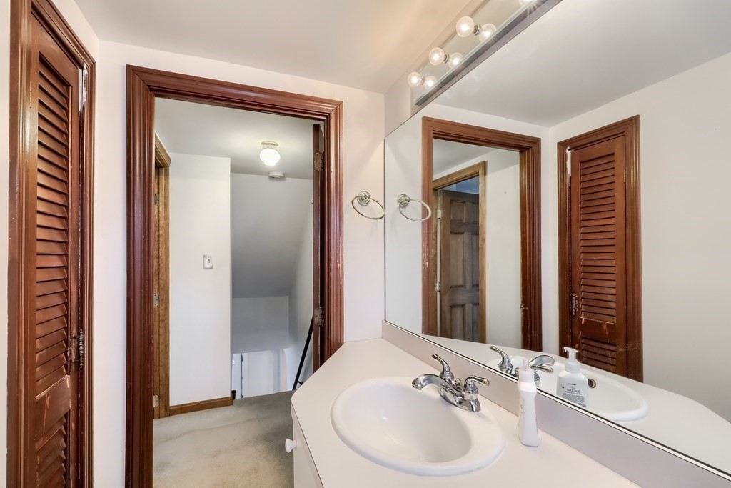 70 Elmlawn Road Braintree, MA 02184 - Photo 26 of 40 Gallery Image 26
