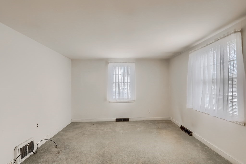 70 Elmlawn Road Braintree, MA 02184 - Photo 3 of 40 Gallery Image 3