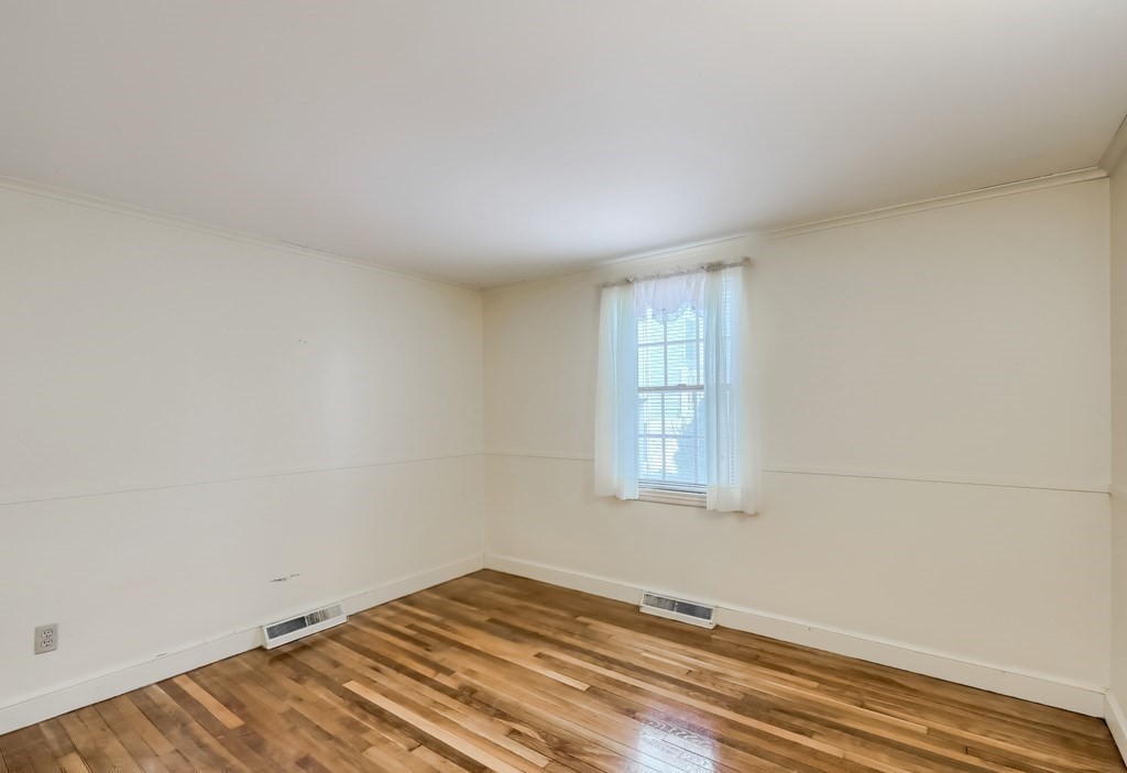 70 Elmlawn Road Braintree, MA 02184 - Photo 7 of 40 Gallery Image 7
