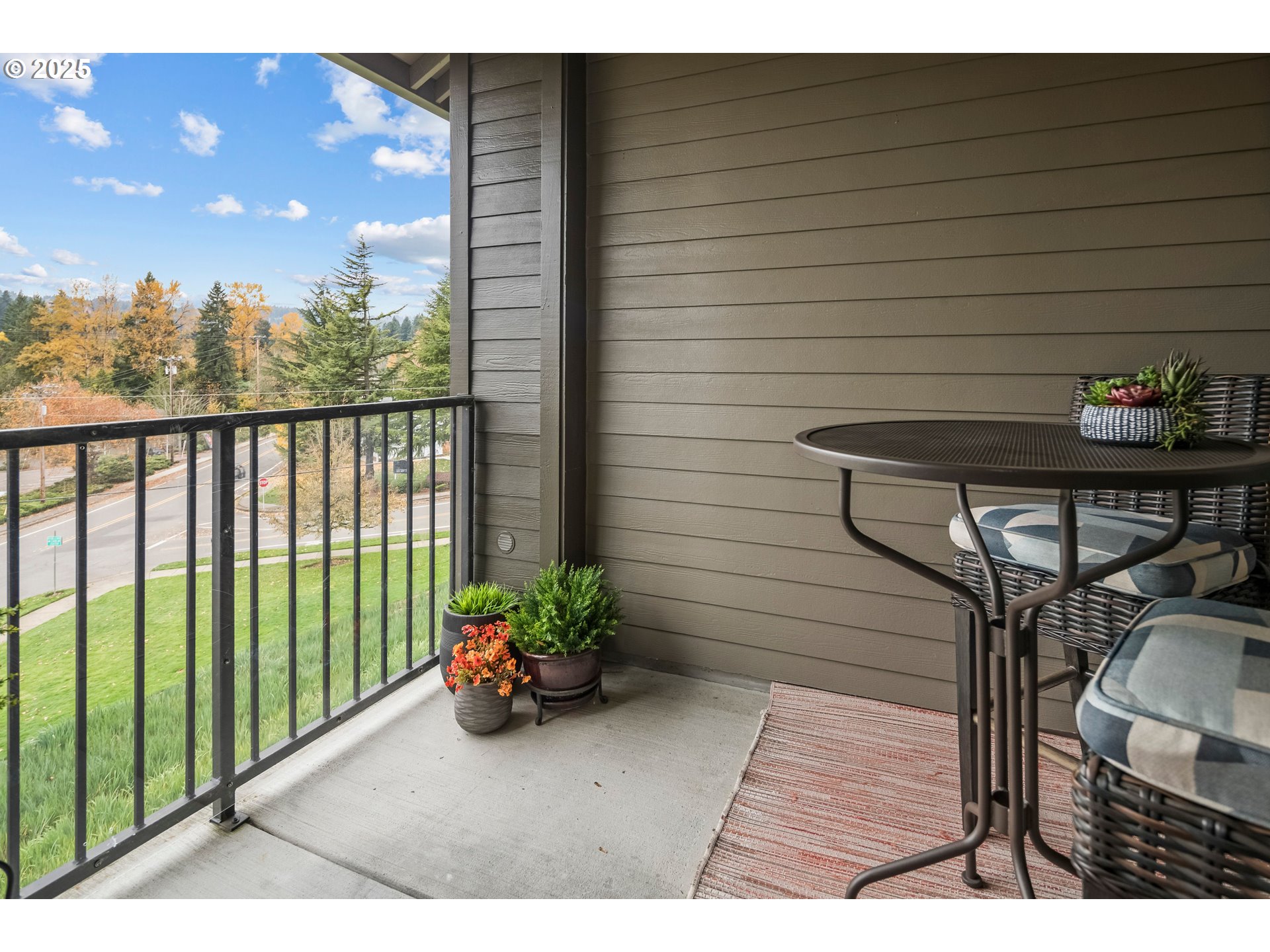 975 Springtree Lane West Linn, OR 97068 - Photo 26 of 48 a view of a balcony with furniture