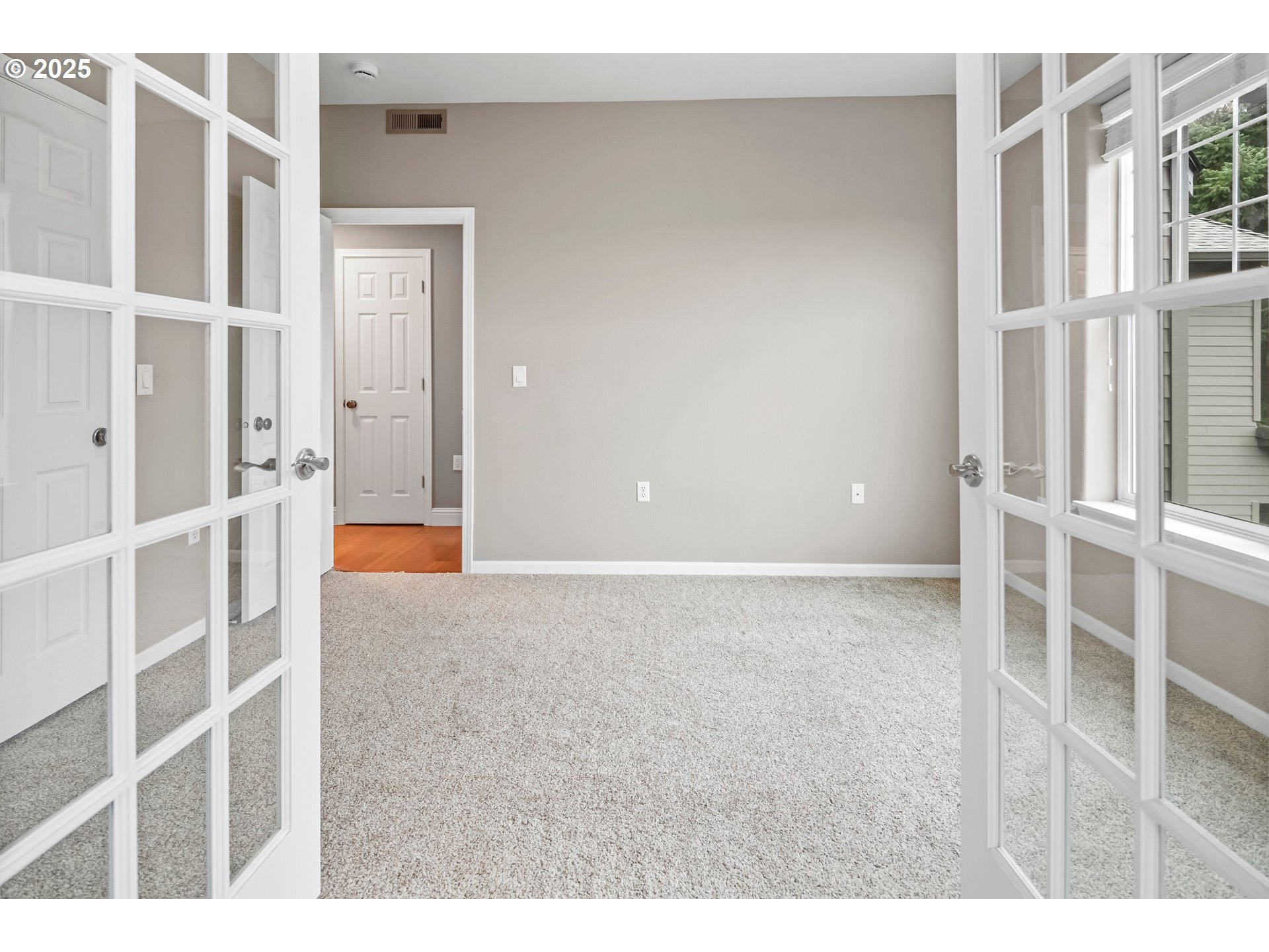 975 Springtree Lane West Linn, OR 97068 - Photo 28 of 48 a view of an empty room