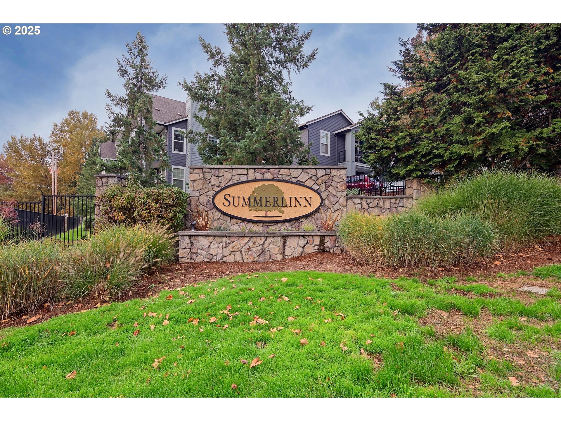 975 Springtree Lane West Linn, OR 97068 - Photo 35 of 48 a view of a pathway with a park