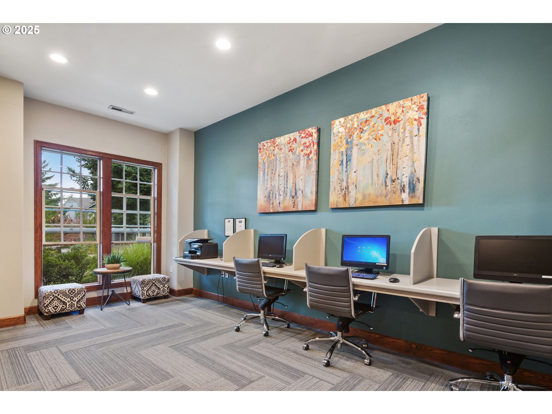 975 Springtree Lane West Linn, OR 97068 - Photo 41 of 48 a workspace with furniture and window