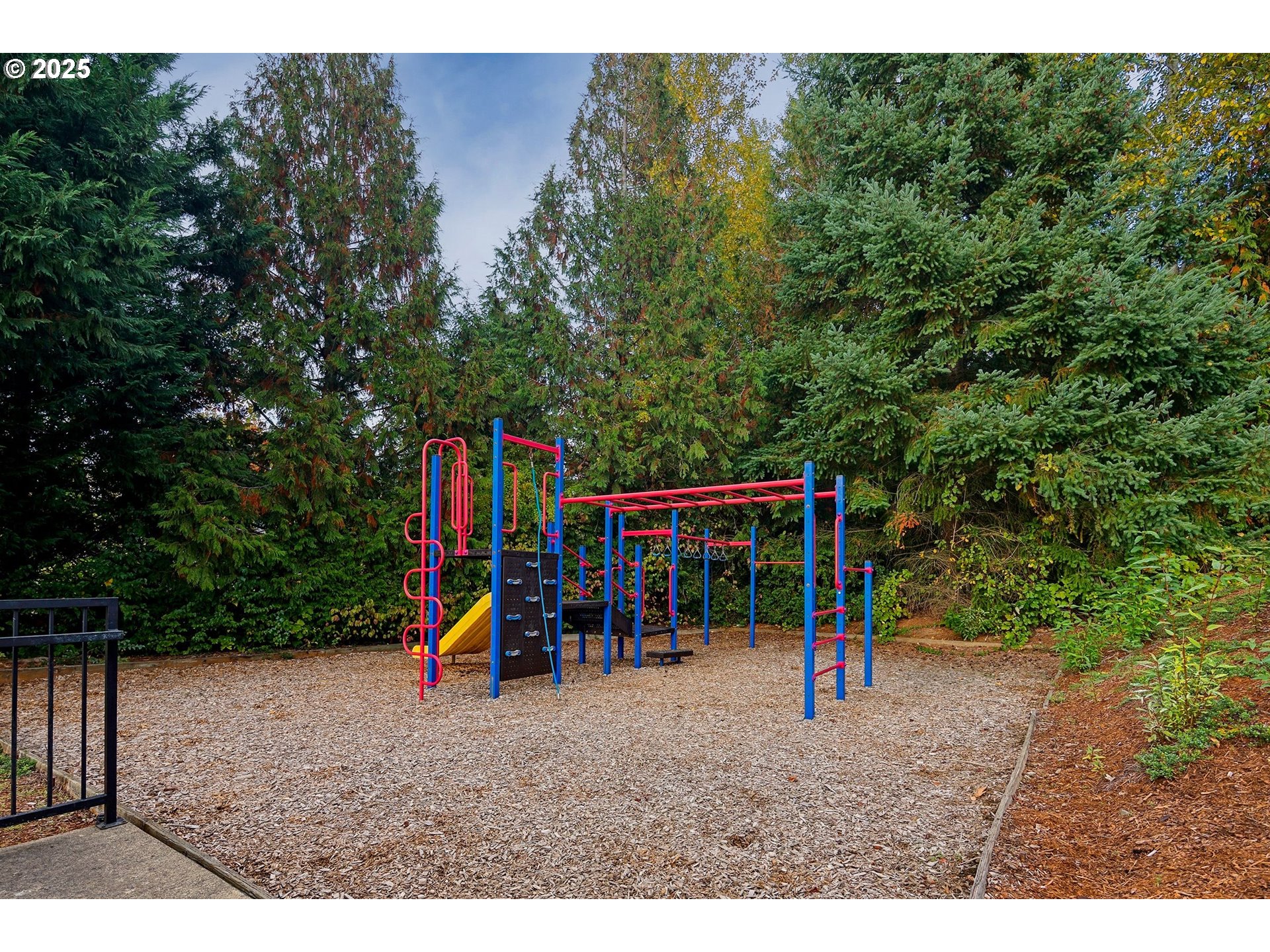 975 Springtree Lane West Linn, OR 97068 - Photo 47 of 48 a view of outdoor space