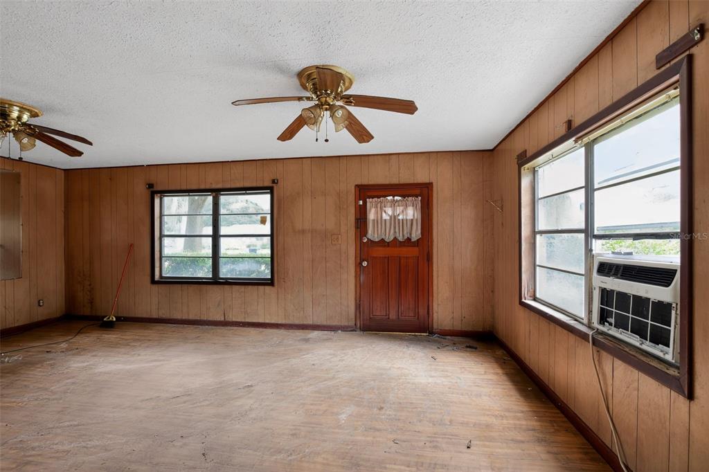26045 West Newberry Road Newberry, FL 32669 - Photo 2 of 30