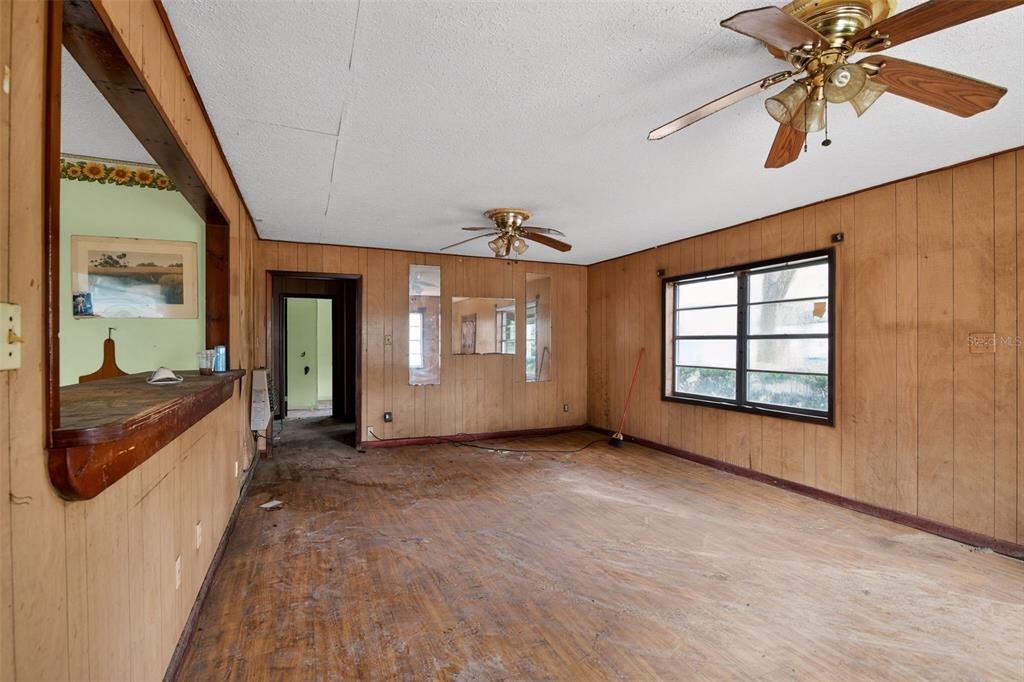 26045 West Newberry Road Newberry, FL 32669 - Photo 5 of 30