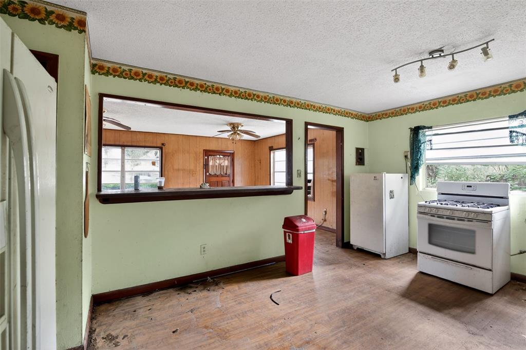 26045 West Newberry Road Newberry, FL 32669 - Photo 8 of 30
