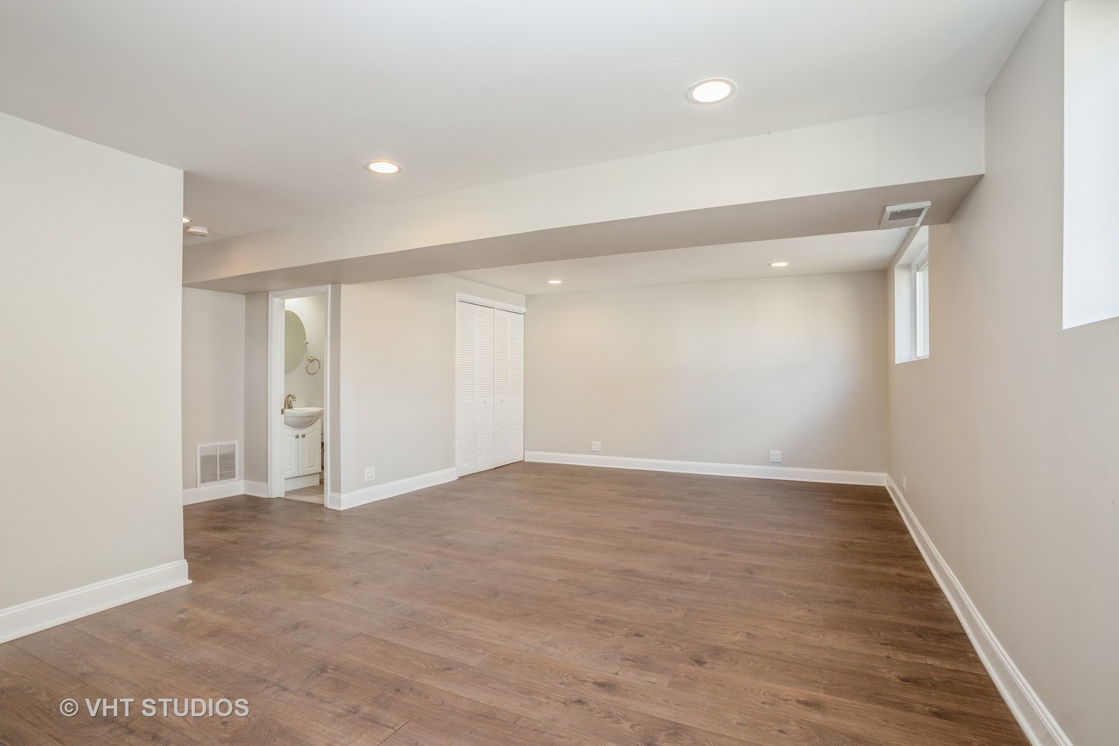 326 Brunswick Court Streamwood, IL 60107 - Photo 4 of 10 a view of an empty room