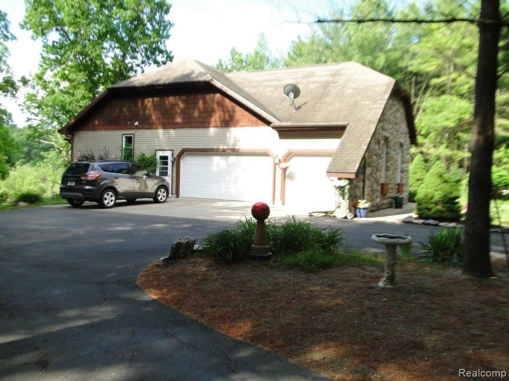 3395 Lippincott Road Lapeer, MI 48446 - Photo 4 of 56 East Side