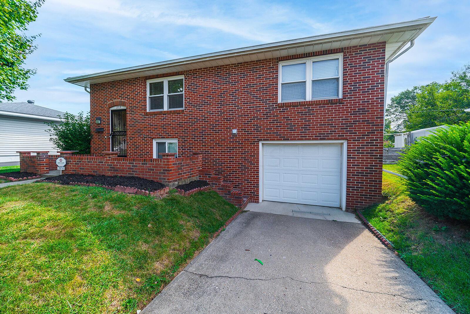 3914 Edendale Road Columbus, OH 43207 - Photo 2 of 39 3914 Edendale-3
