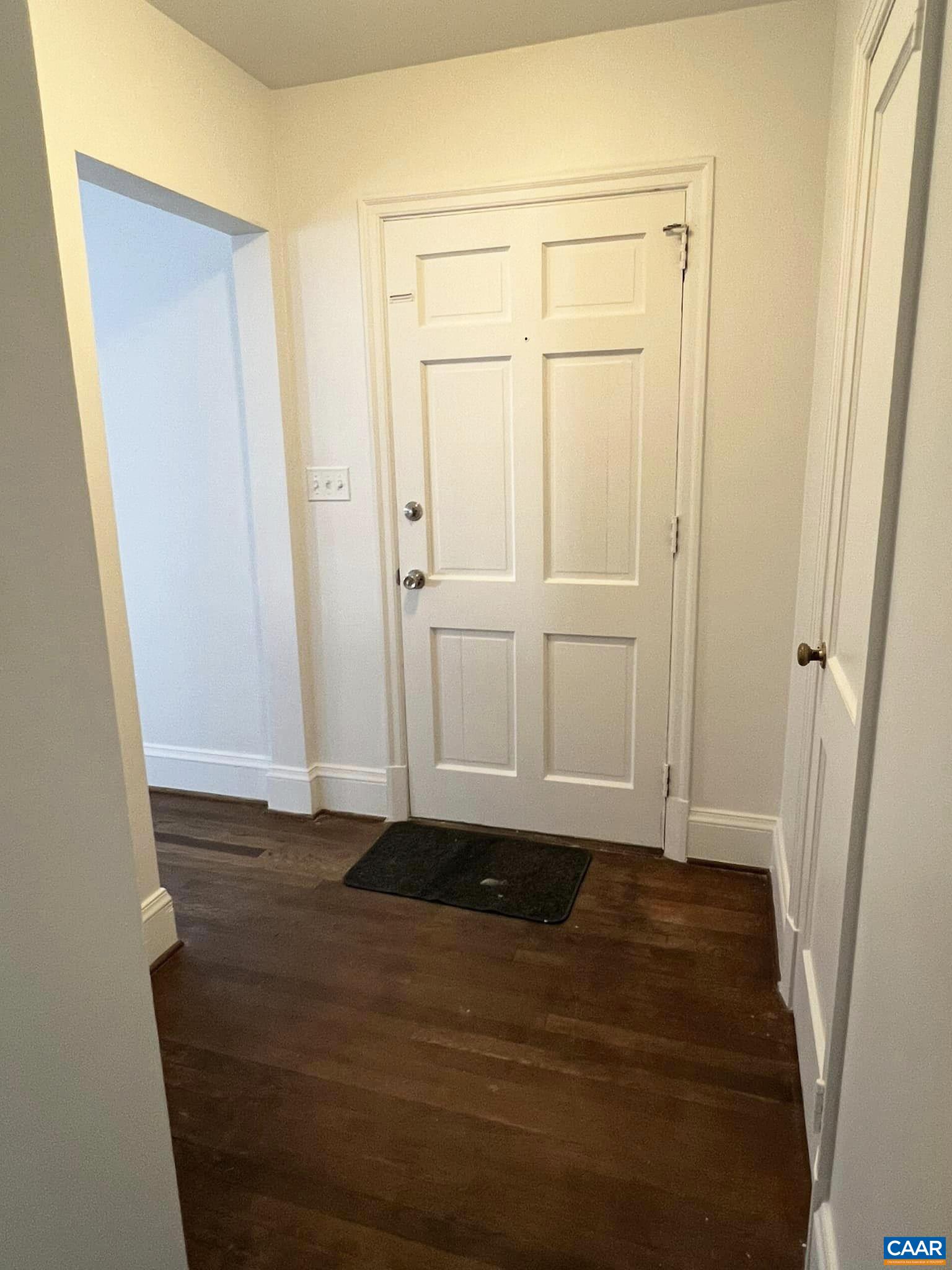 1545 Rugby Avenue Charlottesville, VA 22903 - Photo 4 of 24