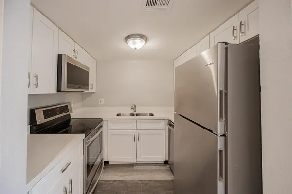 $1,395 | 2674 North 43rd Avenue, Unit C, Phoenix, AZ 85009