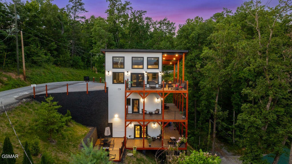 1040 Old Cartertown Road Gatlinburg, TN 37738 - Photo 1 of 64 Gallery Image 1