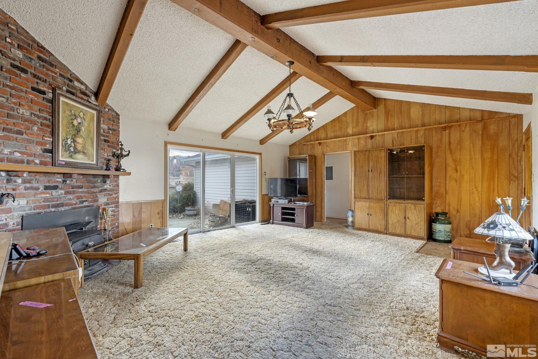 1631 Eli Drive Reno, NV 89511 - Photo 7 of 40 a living room with furniture