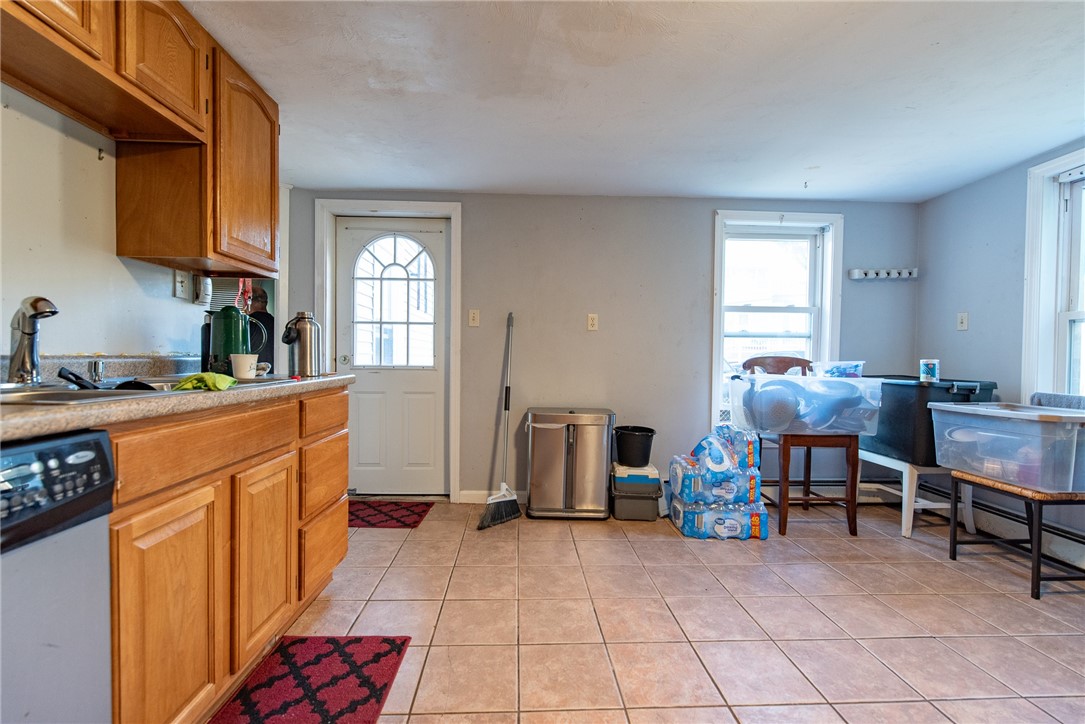 408 Cumberland Hill Road Woonsocket, RI 02895 - Photo 16 of 21