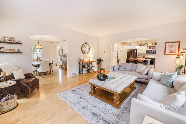 $659,900 | 5720 North McNichols Drive, Milton, WI 53563