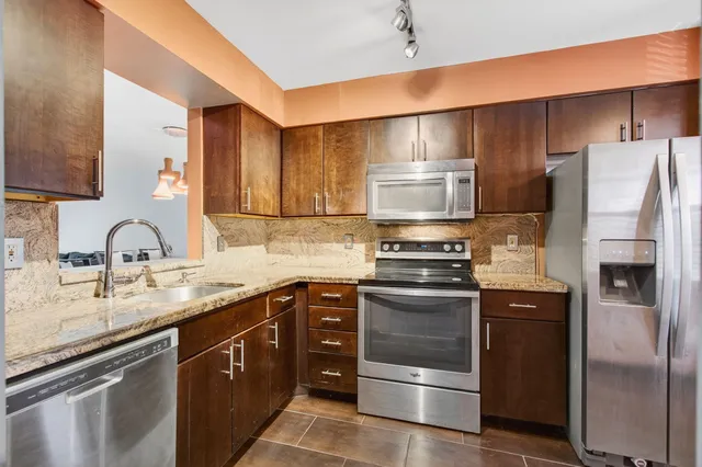 $150,000 | 7290 Kinghurst Drive, Unit 405, Delray Beach, FL 33446