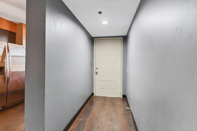 $150,000 | 7290 Kinghurst Drive, Unit 405, Delray Beach, FL 33446