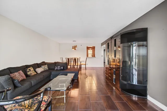 $150,000 | 7290 Kinghurst Drive, Unit 405, Delray Beach, FL 33446