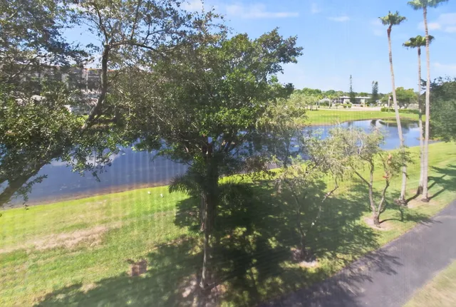 $150,000 | 7290 Kinghurst Drive, Unit 405, Delray Beach, FL 33446