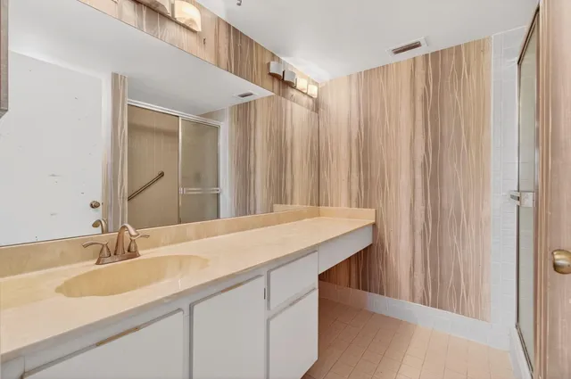 $150,000 | 7290 Kinghurst Drive, Unit 405, Delray Beach, FL 33446