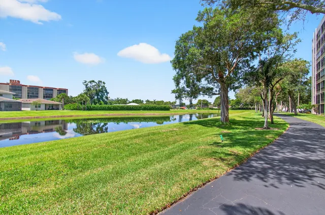 $150,000 | 7290 Kinghurst Drive, Unit 405, Delray Beach, FL 33446