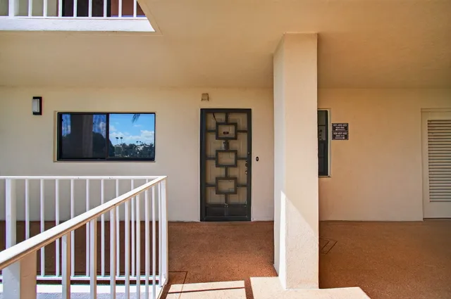 $150,000 | 7290 Kinghurst Drive, Unit 405, Delray Beach, FL 33446