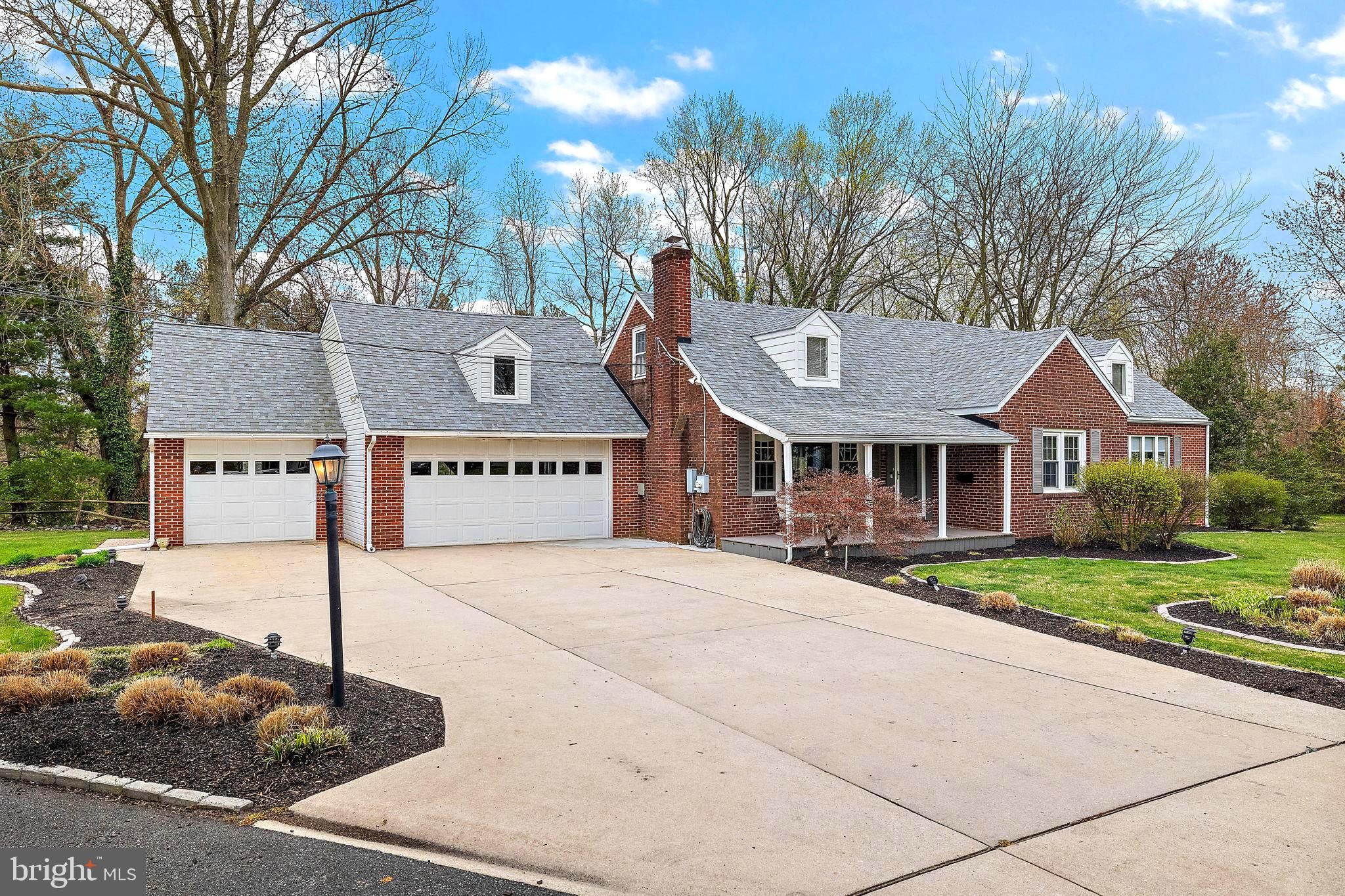 804 Carrcroft Boulevard Wilmington, DE 19803 - Photo 2 of 53