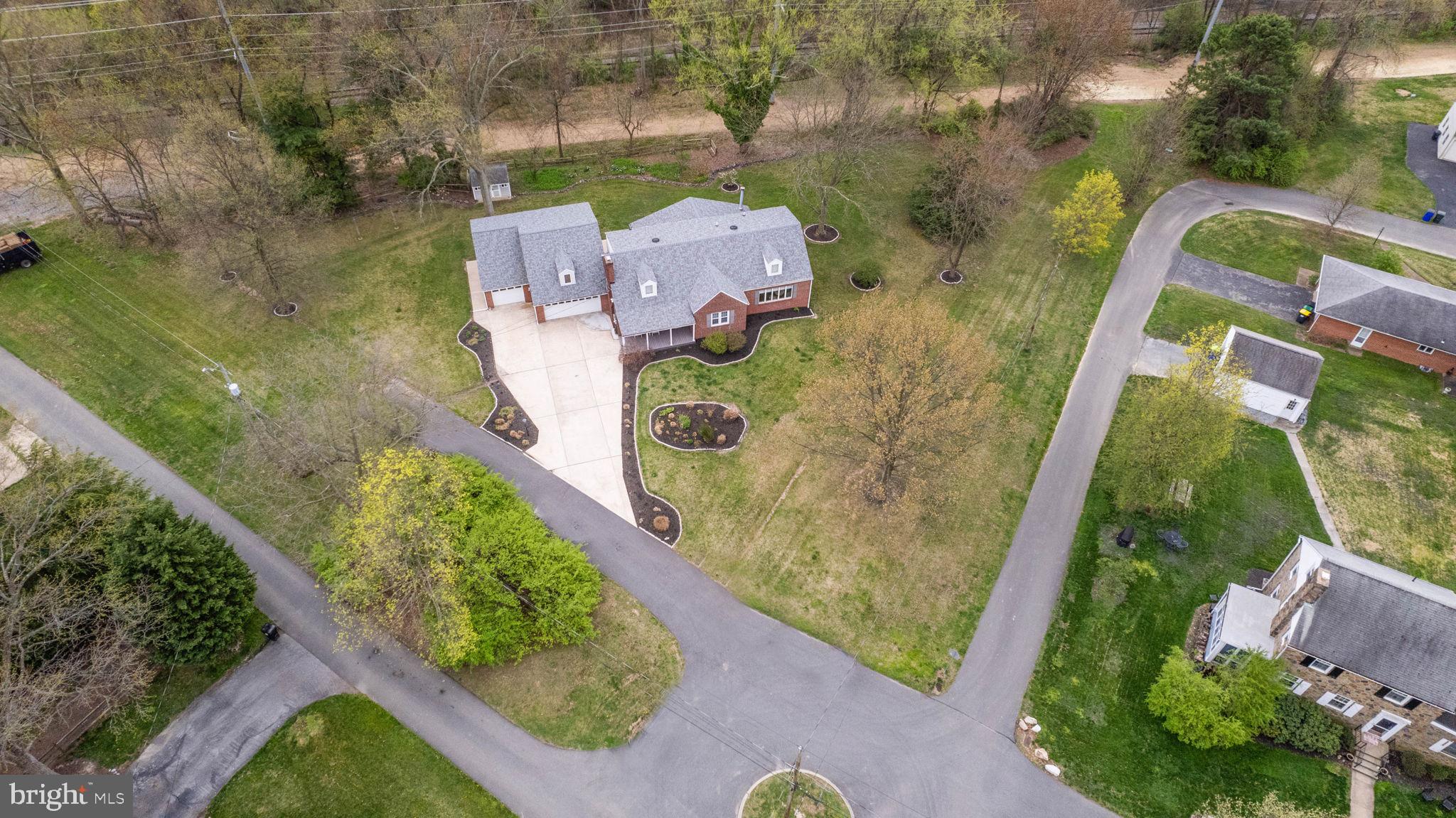 804 Carrcroft Boulevard Wilmington, DE 19803 - Photo 3 of 53