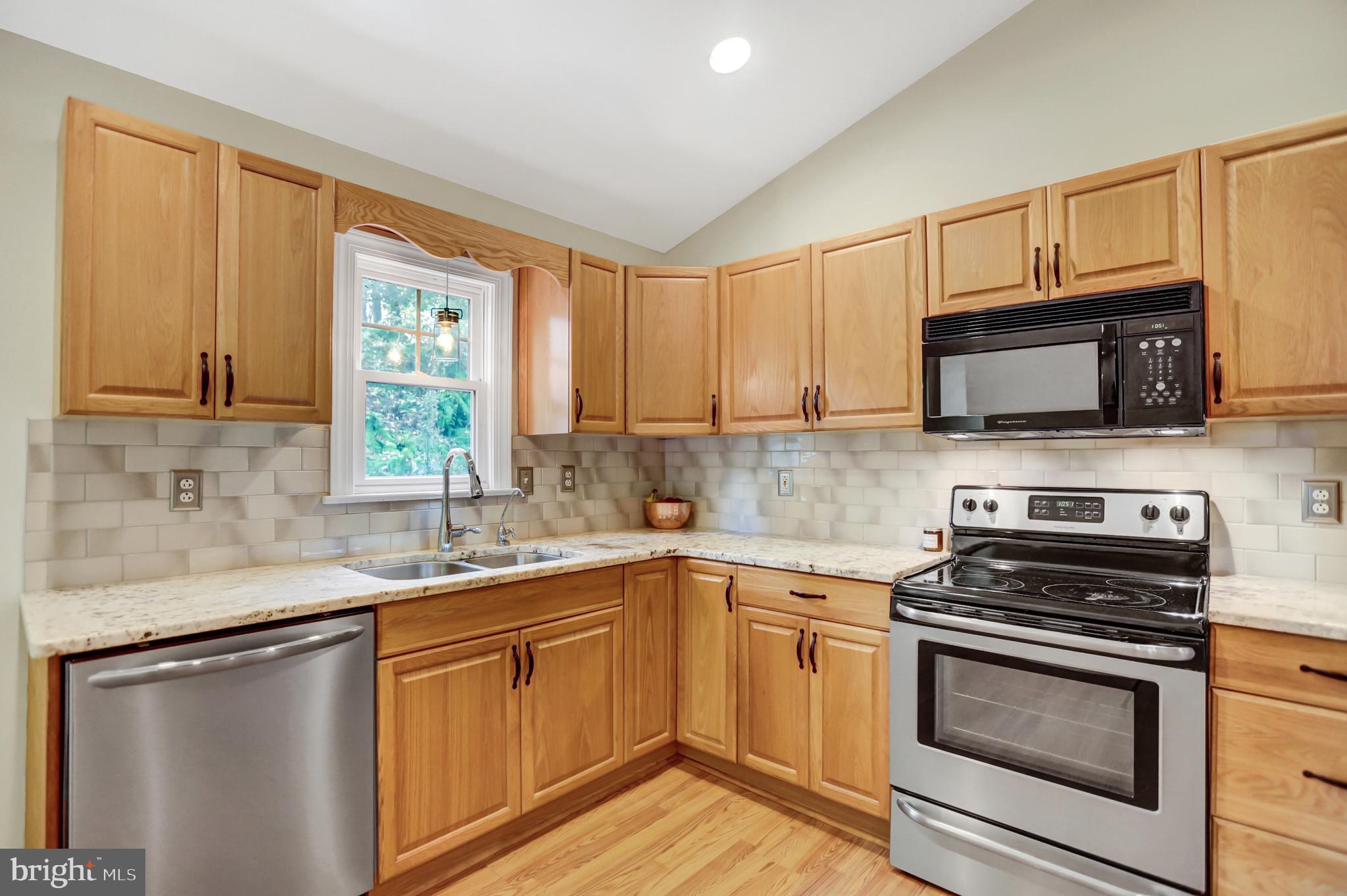 661 Baumgardner Road Lancaster, PA 17603 - Photo 4 of 22 Gallery Image 4