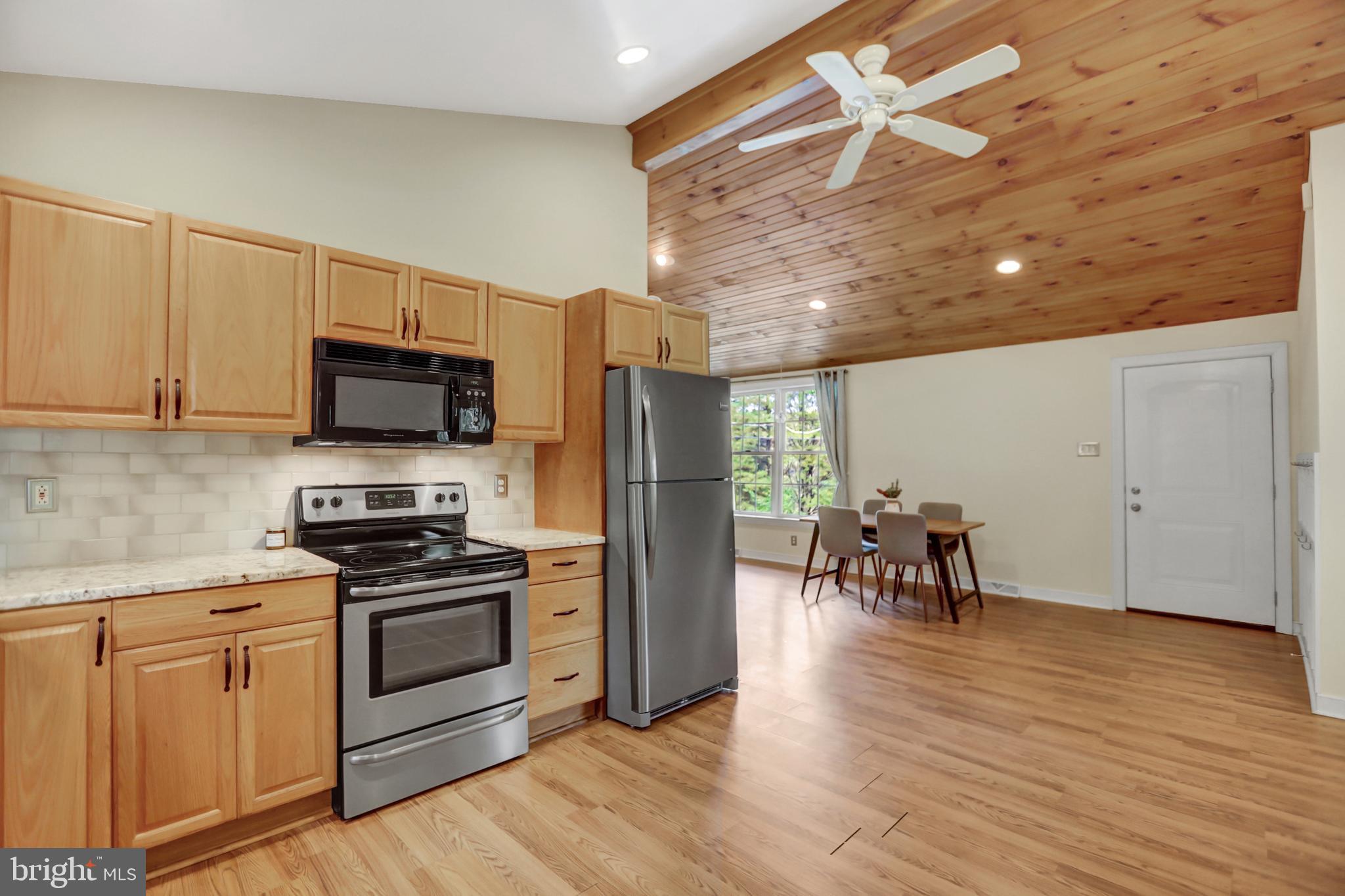661 Baumgardner Road Lancaster, PA 17603 - Photo 5 of 22 Gallery Image 5