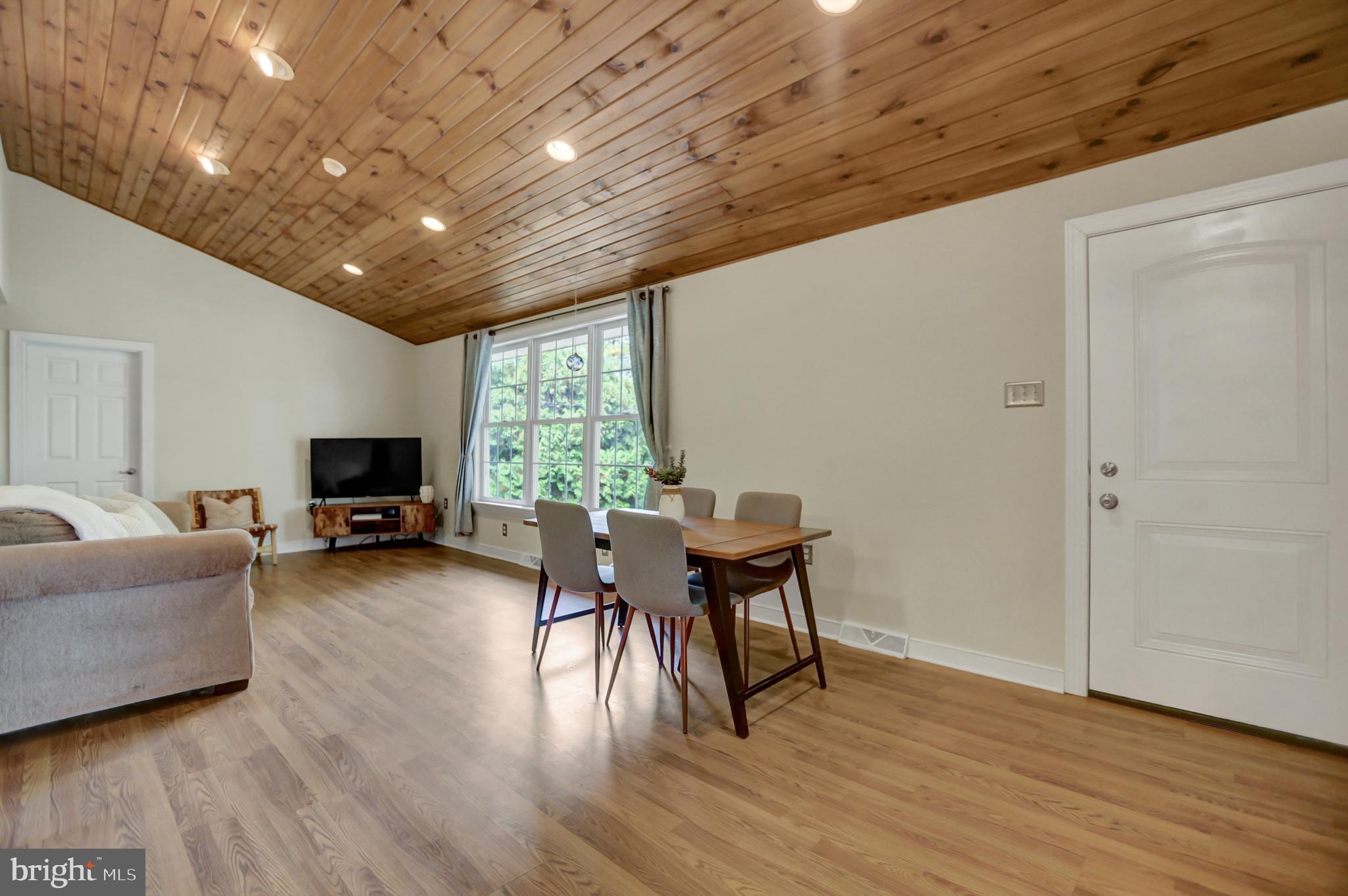 661 Baumgardner Road Lancaster, PA 17603 - Photo 6 of 22 Gallery Image 6
