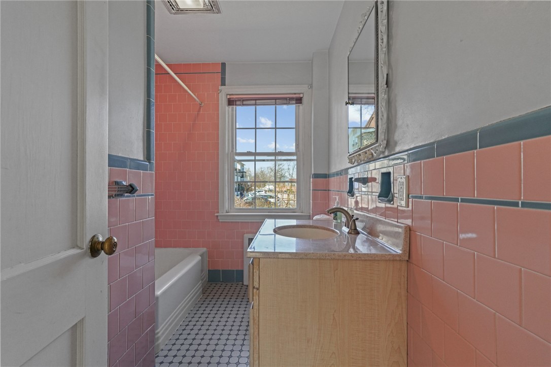 252 George Waterman Road Johnston, RI 02919 - Photo 16 of 29