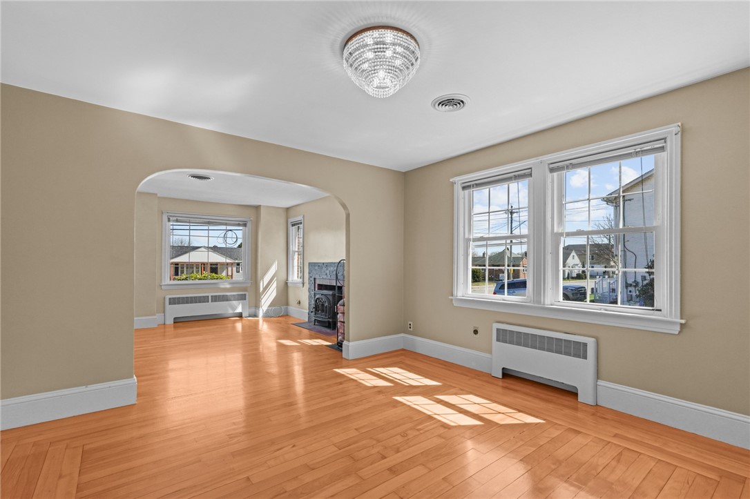 252 George Waterman Road Johnston, RI 02919 - Photo 5 of 29