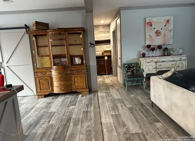 $383,000 | 140 County Road 7866, Devine, TX 78016