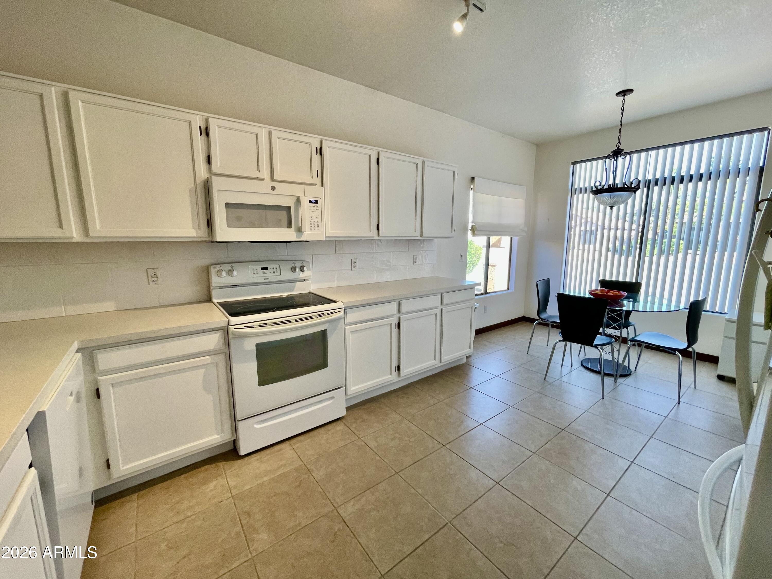4377 East Coolbrook Avenue Phoenix, AZ 85032 - Photo 12 of 54 IMG_5307