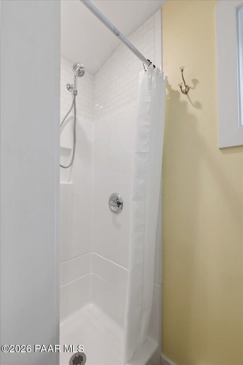 145 South Washington Street Prescott, AZ 86303 - Photo 31 of 39 Carriage Bathroom