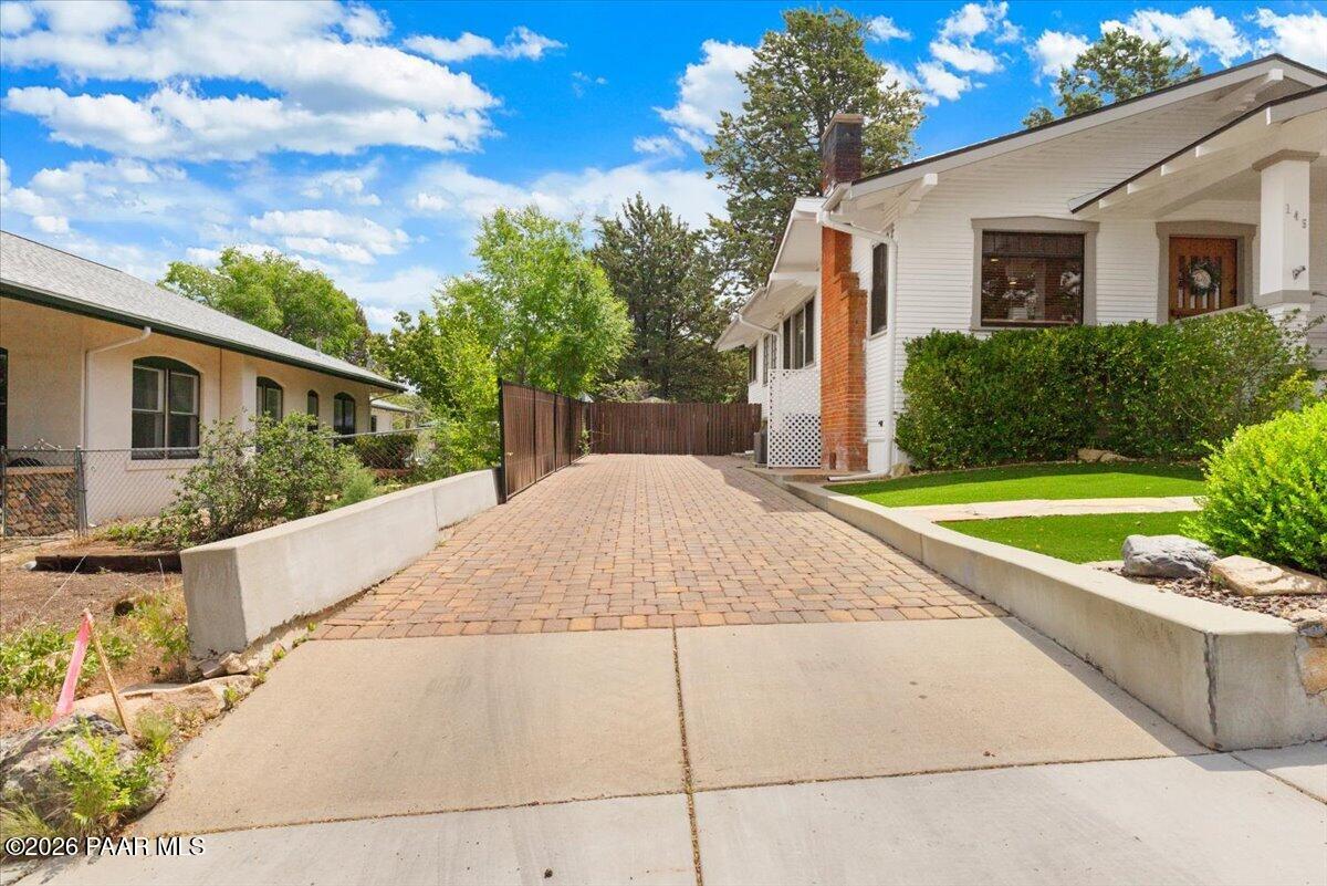 145 South Washington Street Prescott, AZ 86303 - Photo 39 of 39 Driveway