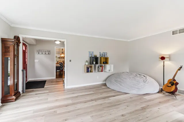 $499,900 | 3 Birchwood Court, Wind Point, WI 53402