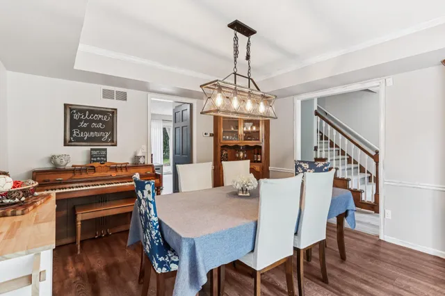 $499,900 | 3 Birchwood Court, Wind Point, WI 53402