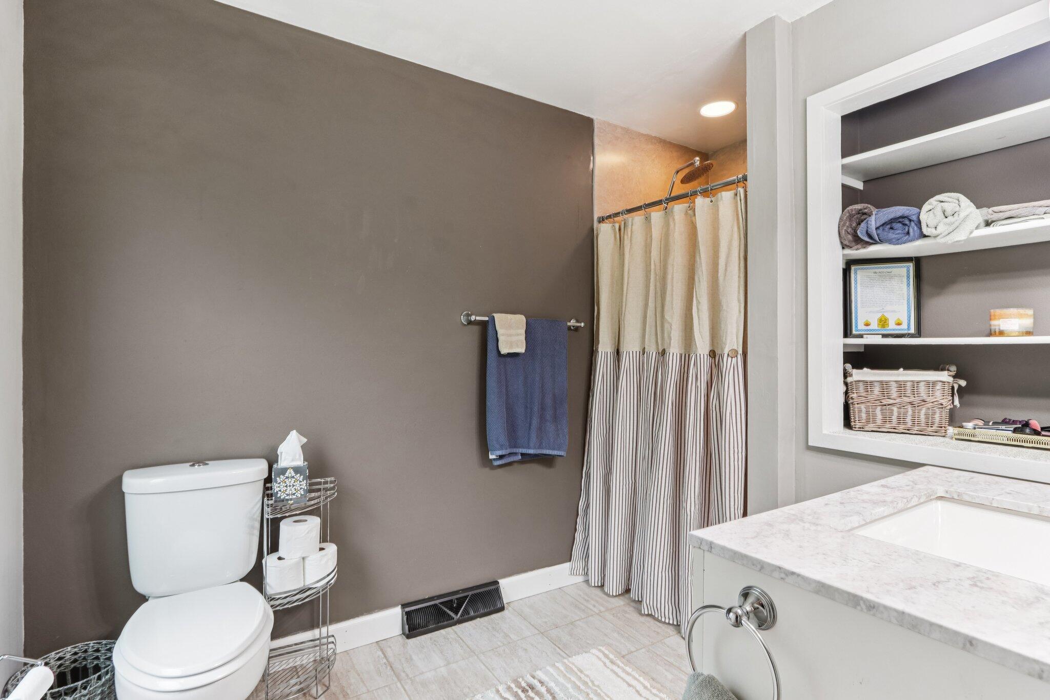 3 Birchwood Court Wind Point, WI 53402 - Photo 31 of 63 3 Birchwood Ct (72)